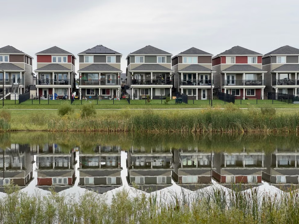 houses by the water